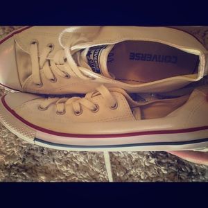 White Women’s Converse